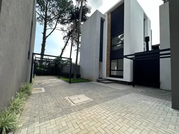 Casa em Condomínio Premiado
