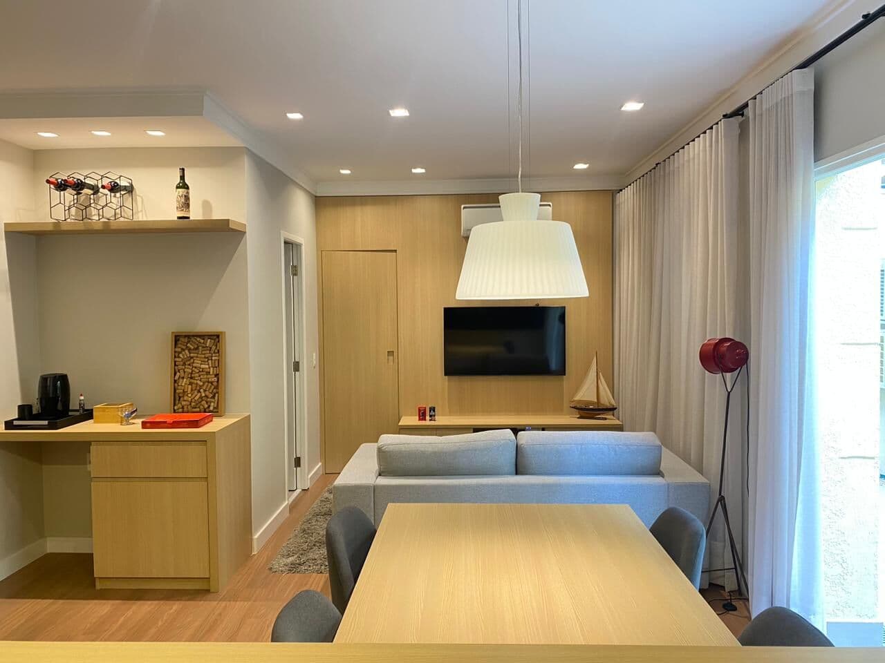 Apartamento Alto Padrão no Jardins reformado com 77m²