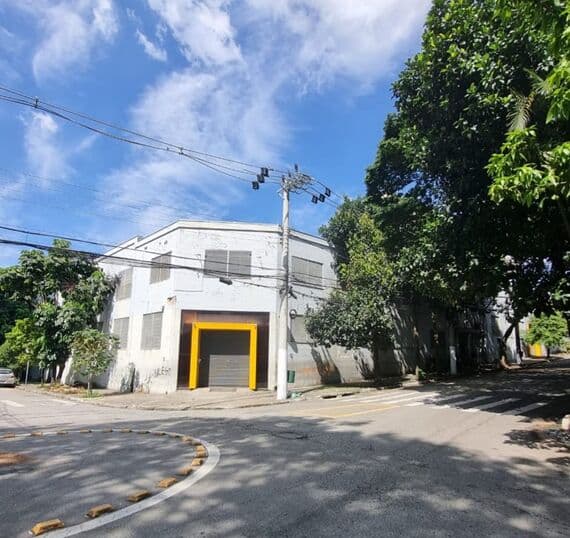 Pavilhão/Galpão Comercial
