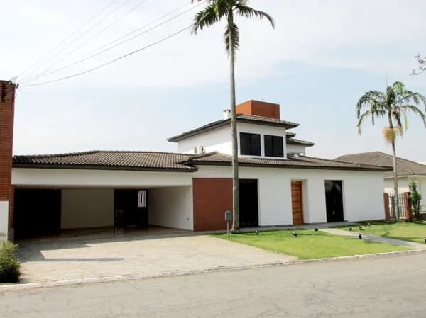 Casa Alto Padrão no Alphaville Residencial 5 com Segurança e Lazer Completo
