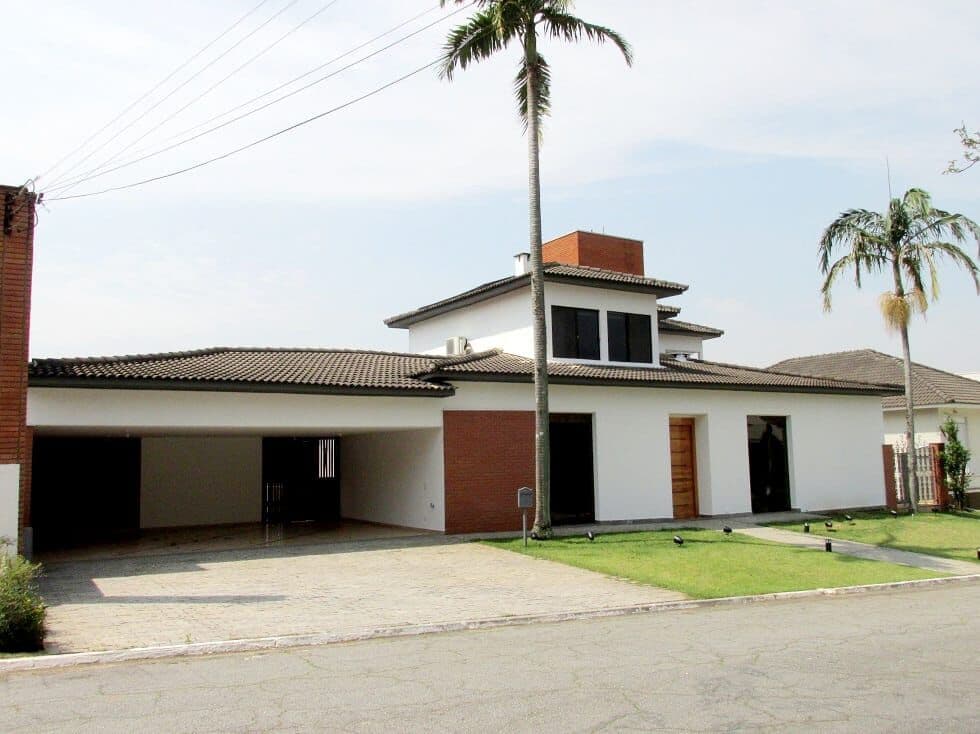 Casa Alto Padrão no Alphaville Residencial 5 com Segurança e Lazer Completo