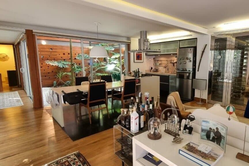 Casa em terreno de 245m² com 3 Suítes e Rooftop na Vila Nova Conceição