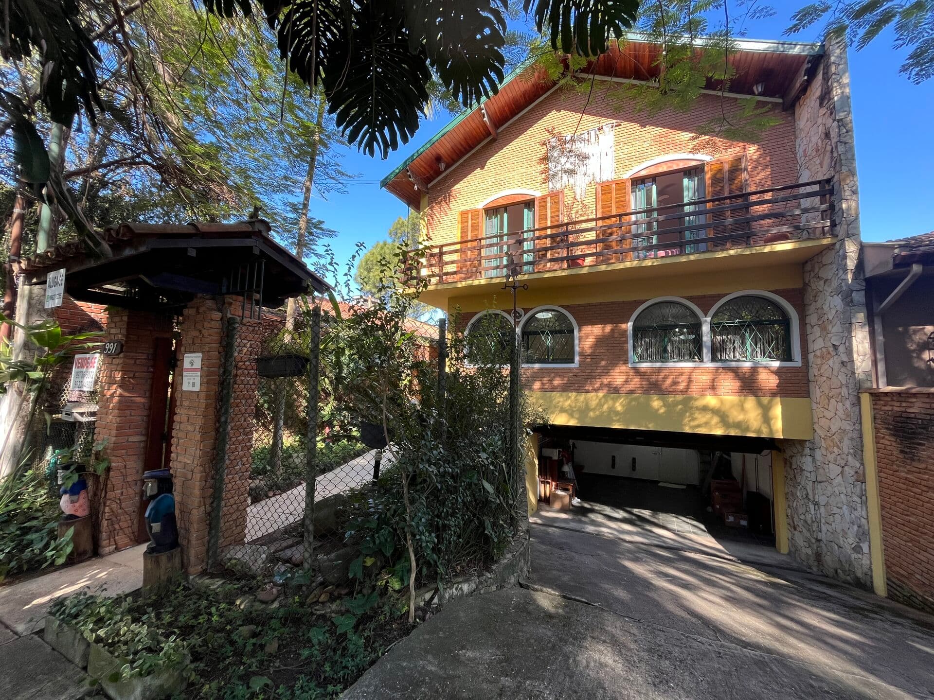 Casa á venda no Brooklin, 3 dormitórios (1 suíte), quintal, jardim, área gourmet