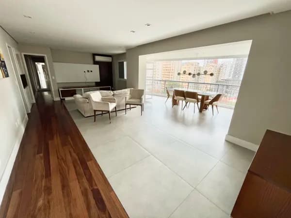 Apartamento a venda na Chácara Santo Antônio, com ar condicionado e planejados