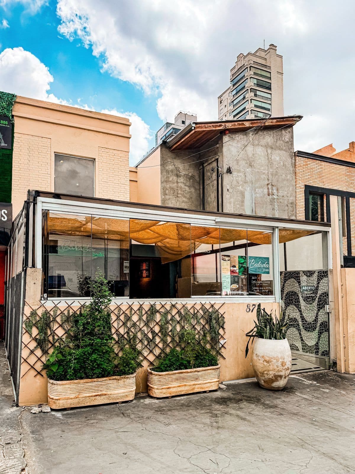 Casa Comercial - Venda ou Locação