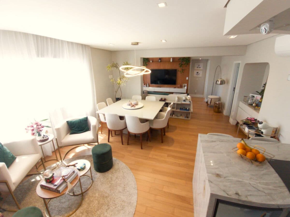 Apartamento Reformado à Venda