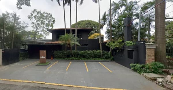 Casa Comercial Alto Padrão