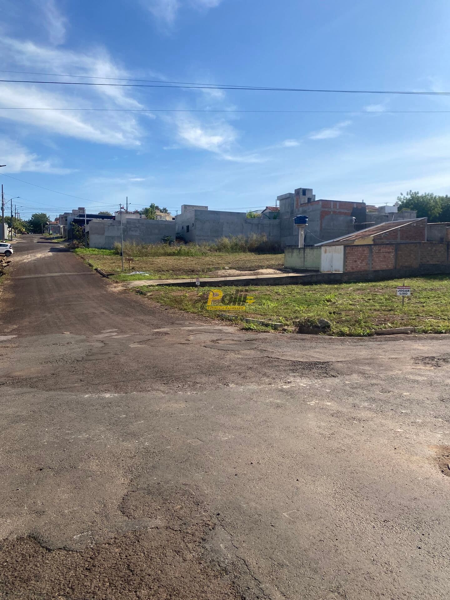 Terreno Residencial ou Comercial.