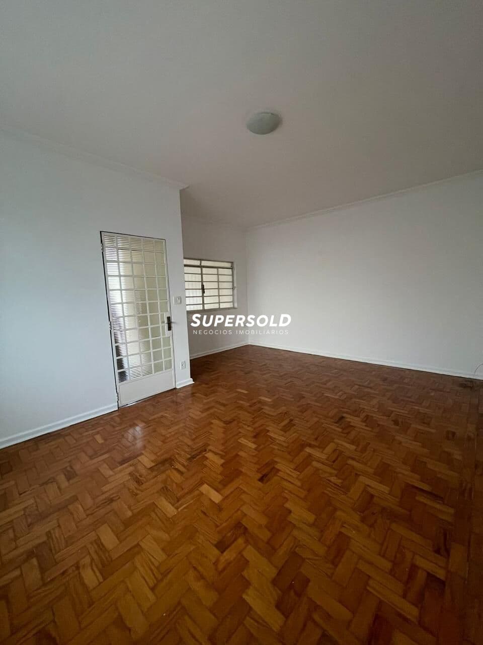 Casa Padrão 115m² - 3Dorm. - 1 Wc - 2 vagas -Taquaral - Campinas/SP