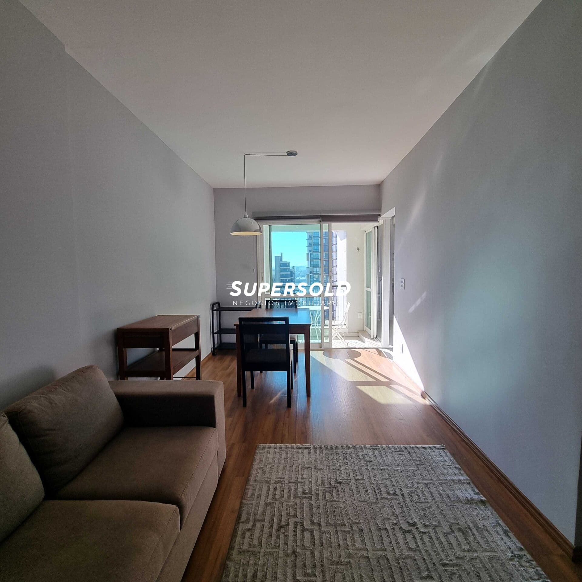 Apartamento mobiliado para alugar no Cambuí, Campinas/SP - 2 quartos sendo 1 suíte