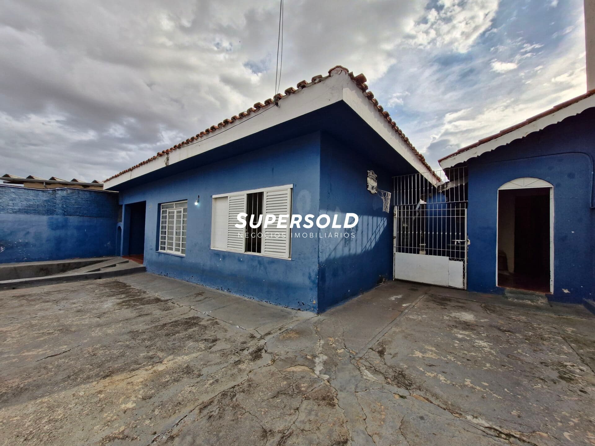 Casa à venda no bairro Jardim Nova Europa - Campinas/SP