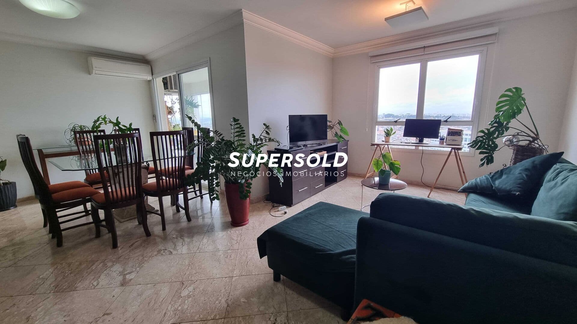 Apartamento à Venda no Bairro Mansões Santo Antônio-Campinas/SP