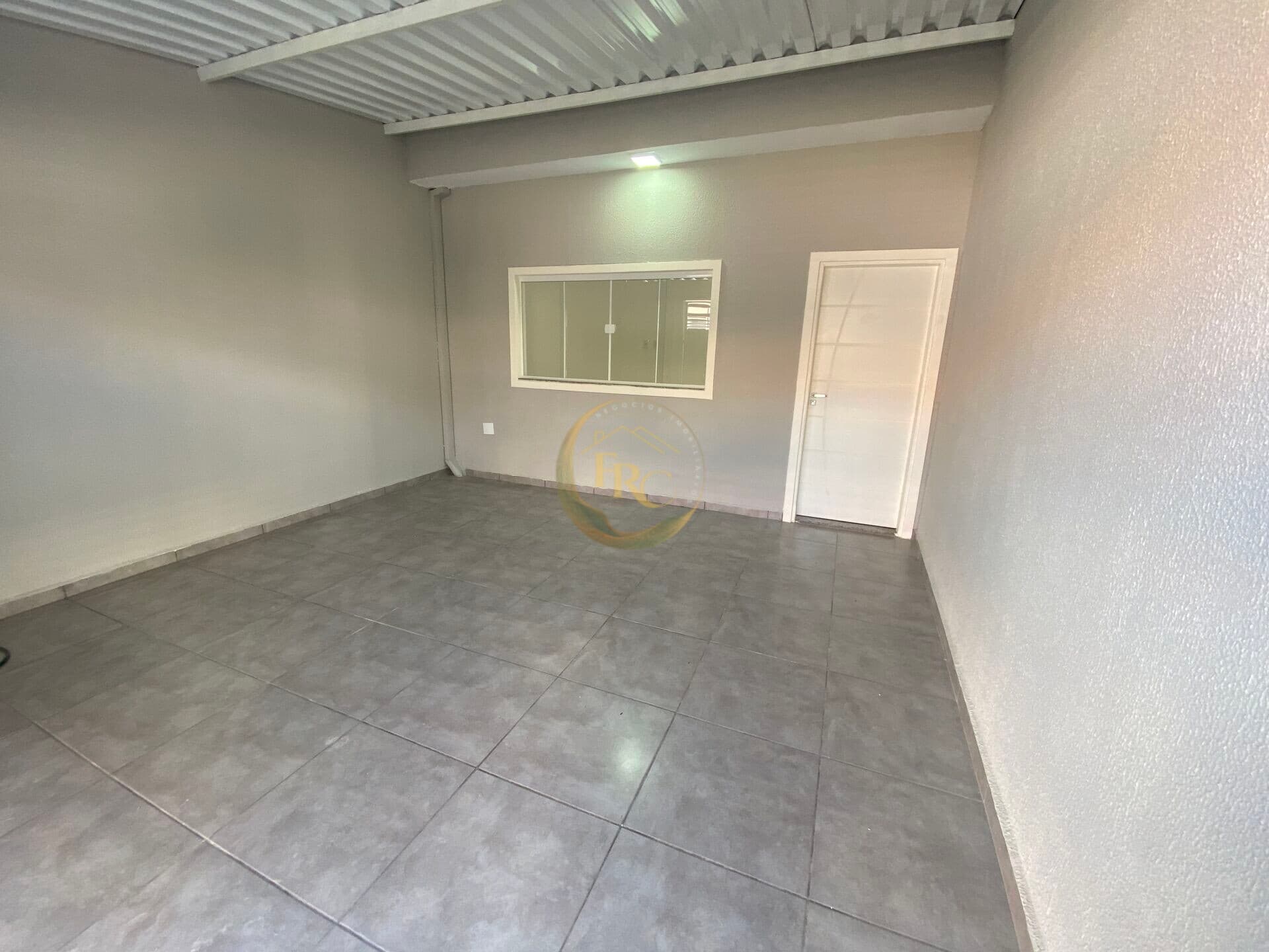 Casa Nova com 2 Dorms sendo 1 suíte