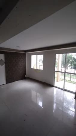 Apartamento Térreo com 03 Dorms