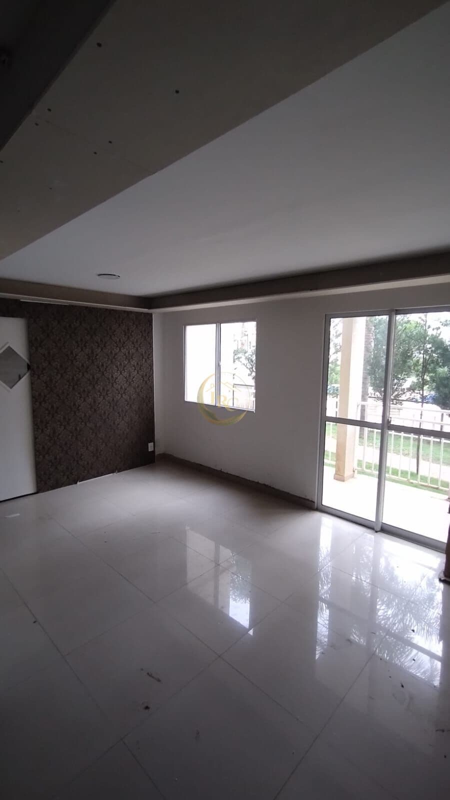 Apartamento Térreo com 03 Dorms