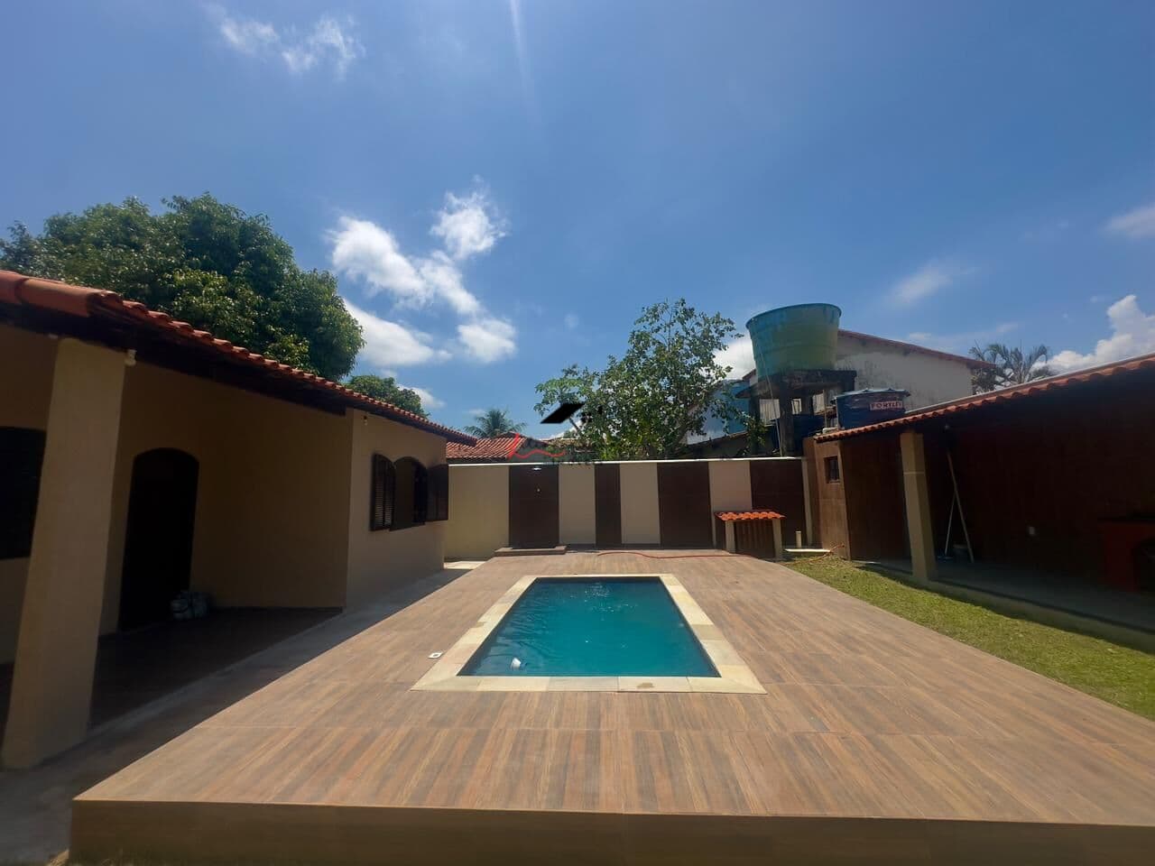 Casa com Piscina e Espaço Gourmet à Venda na Mumbuca – Maricá/RJ Valor: R$ 450.000,00