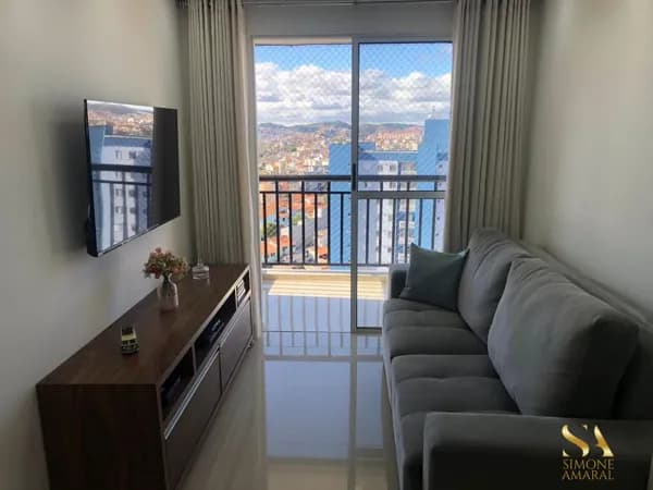 Apartamento/ Condomínio.