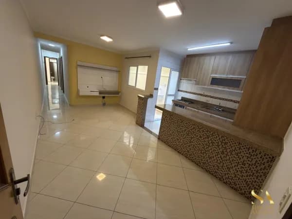 APARTAMENTO COM QUINTAL , FRENTE!!!