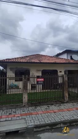 Casa em Joinville - Jardim Iririú