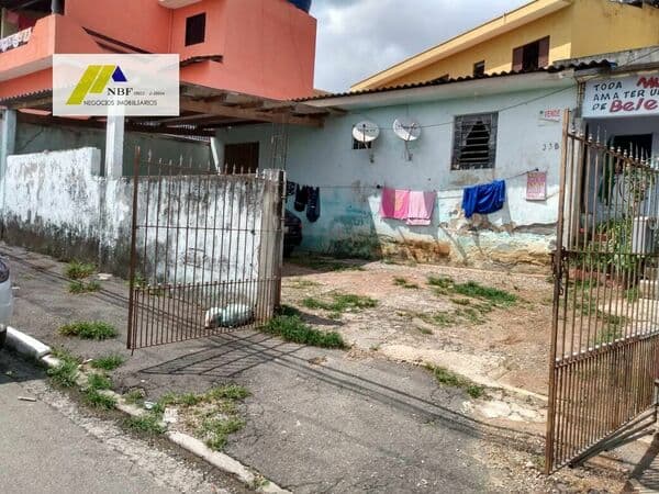 Casa Padrão para Venda em Parque Santa Madalena São Paulo-SP