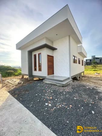 CASA COM 3 QUARTOS NOVA À VENDA | PRONTA PARA MORAR E FINANCIAR