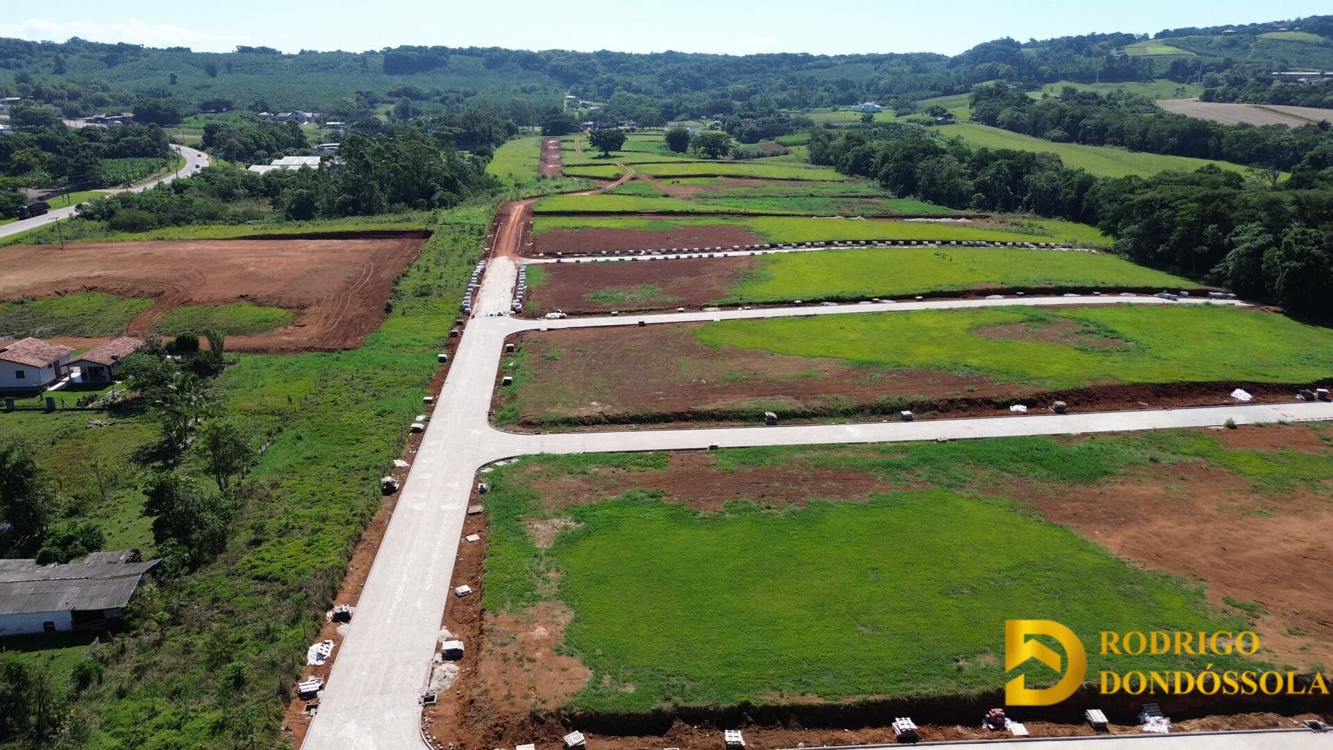 Terreno à venda no bairro Dagostin - Criciúma/SC financiamento direto com 10% de entrada e saldo parcelado direto.