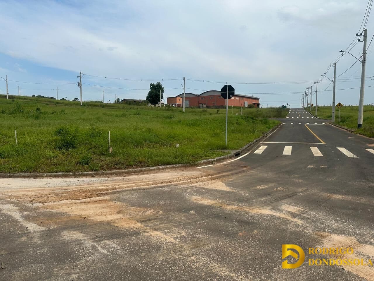 Terreno de esquina lote 01 quadra 03 lot. La Vitória