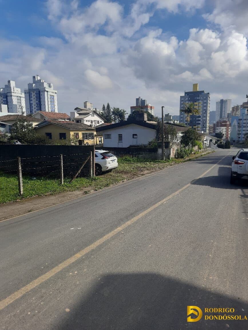 Terreno lote à venda no bairro Comerciário - Criciúma/SC
