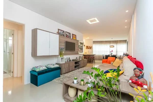 Apartamento 3 dormitórios, 2 garagens, em Pioneiros, Balneário Camboriú/SC