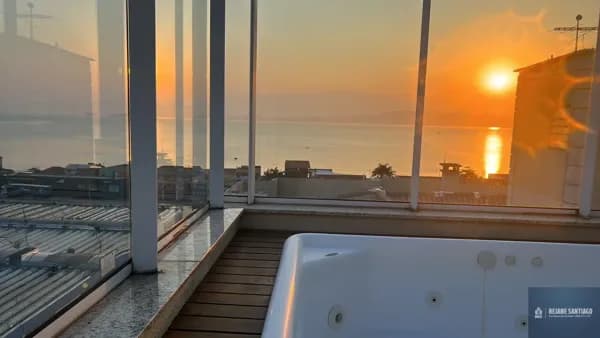 Linda cobertura 3 quartos sendo 1 suíte com spa e vista mar no bairro Jardim Cidade de Florianópolis, São José/SC