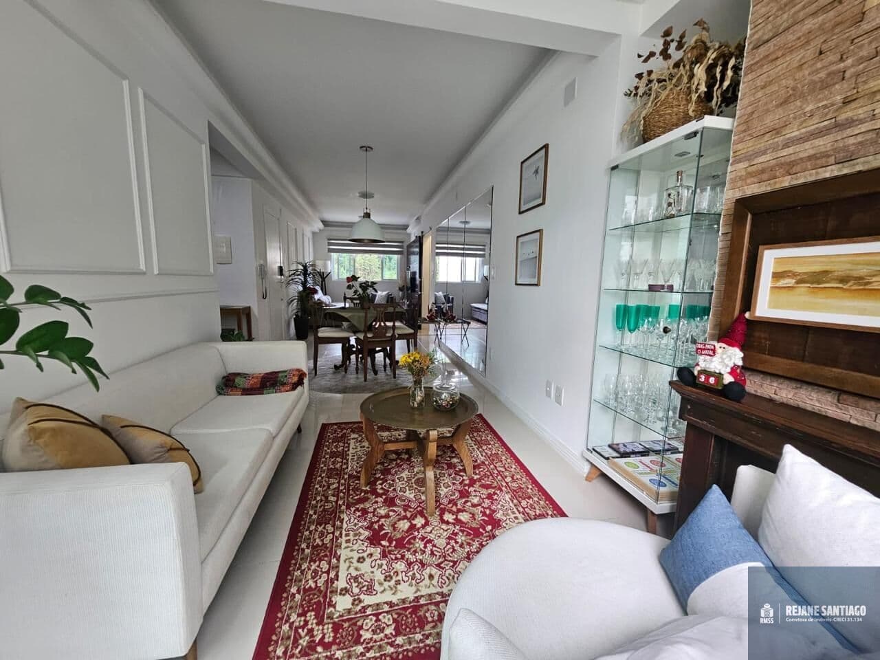 Apartamento mobiliado quadra mar, com 2 quartos, 1 garagem,Balneário Camboriú,SC