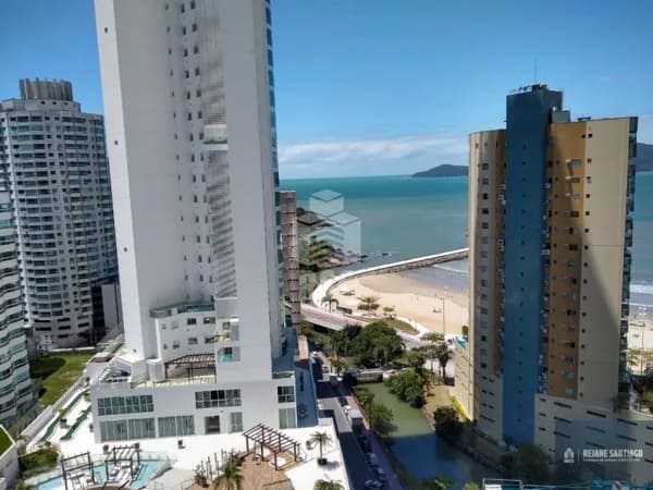 Apartamento 3 suítes, 2 garagens, em Pioneiros, Balneário Camboriú/SC