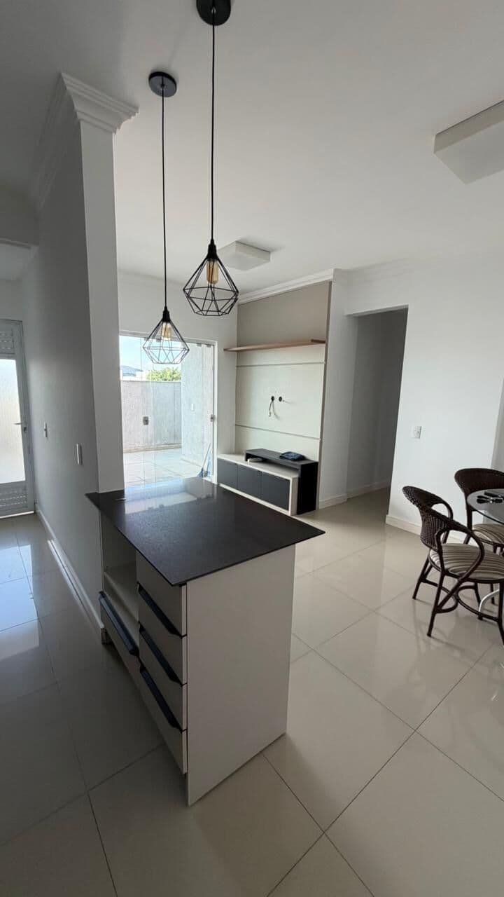 Apartamento mobiliado para venda, 2 quartos e 1 garagem, no Centro, Balneário Camboriú/SC