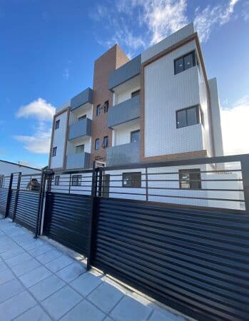 Apartamento 2 quartos c/ varanda