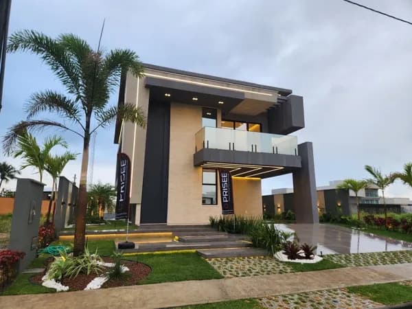 Casa em Bayeux - Comercial Norte