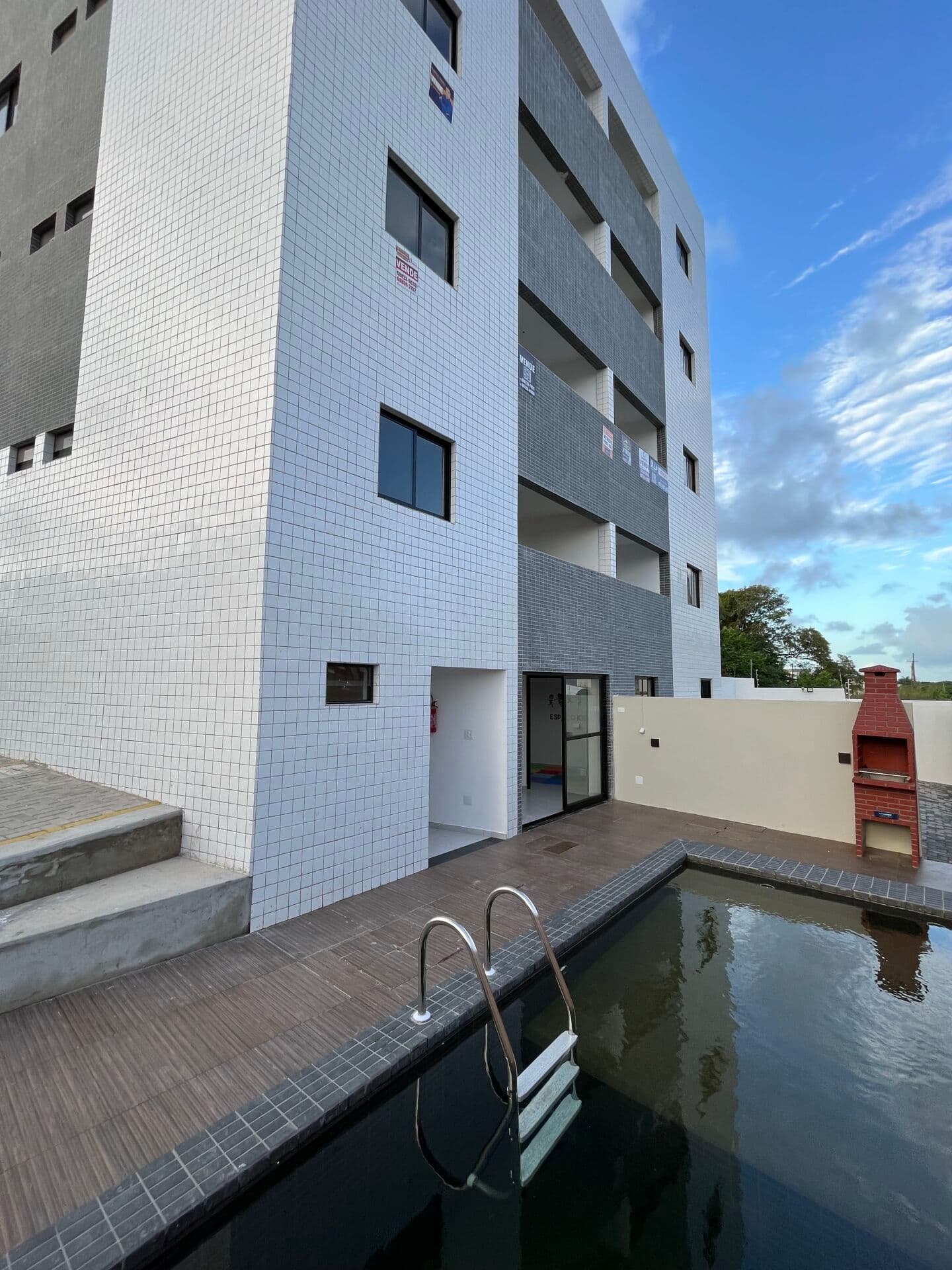 Apartamento 02 e 03 quartos no Enesto Geisel