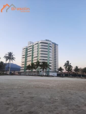 Maravilhoso Apartamento 2 dormitórios fica lateral para mar...