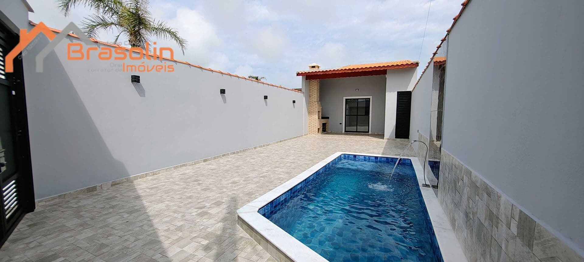 🏡 Casa Nova Alto Padrão com piscina lado praia em Mongaguá! 🌴