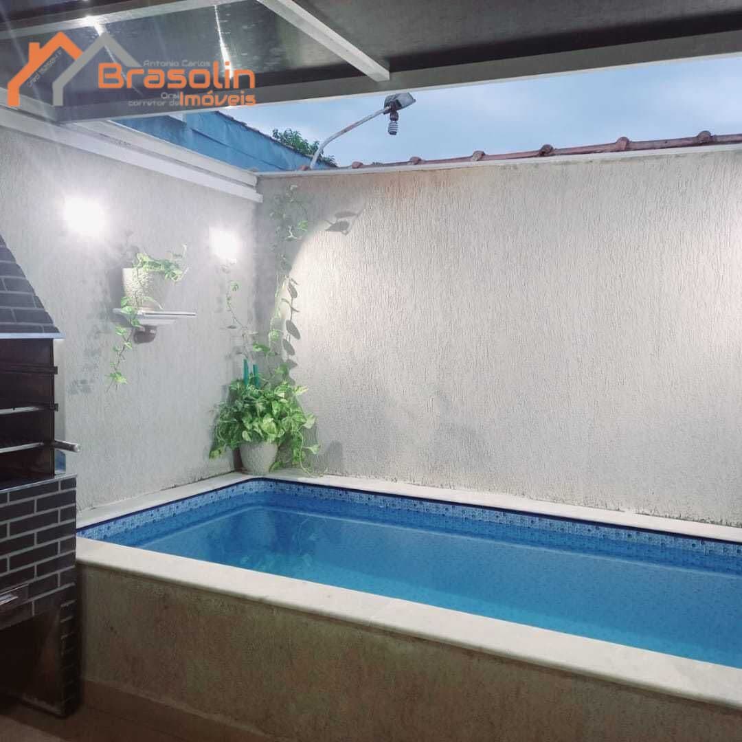 Sobrado 2 suítes piscina individual em Condomínio novo lado praia....