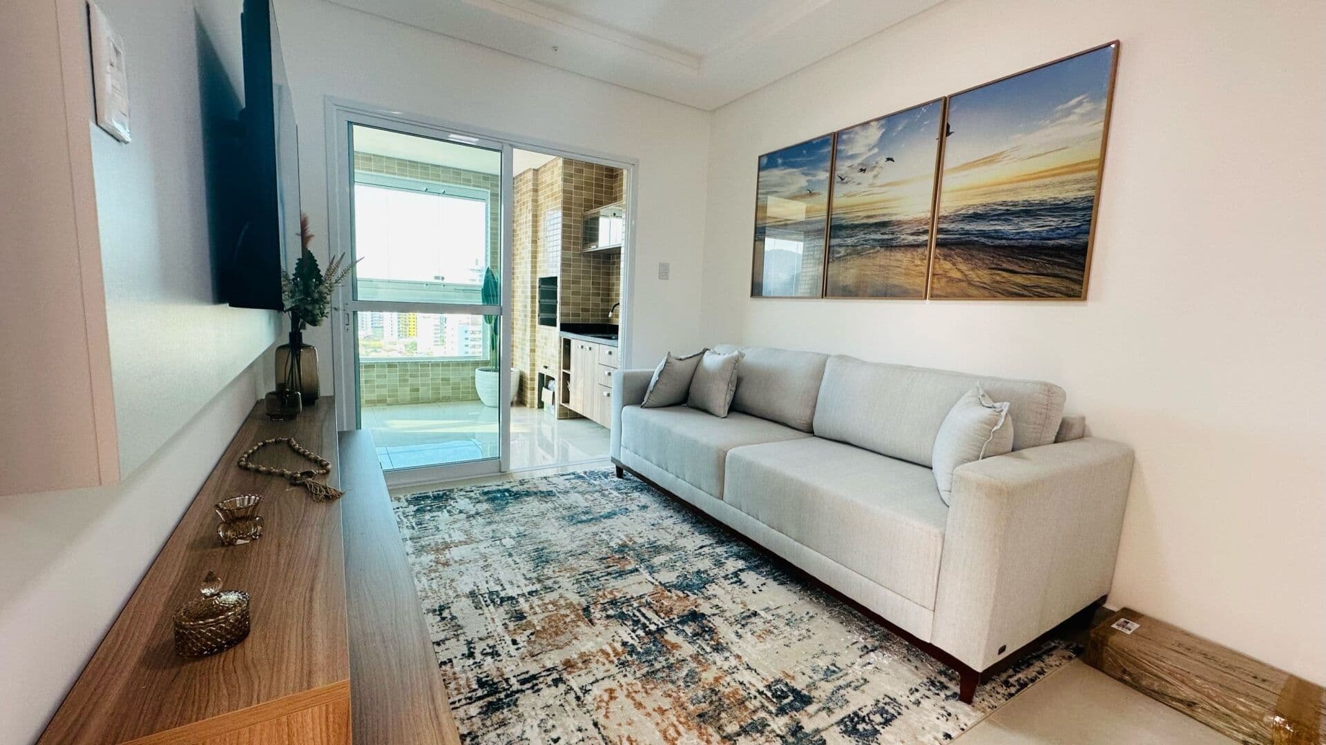 Apartamento Alto Padrão 2 dormitórios mobiliado pertinho do Centro de Mongaguá!!!