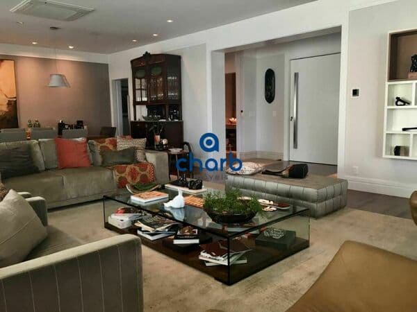 Apartamento em São Paulo - Itaim Bibi