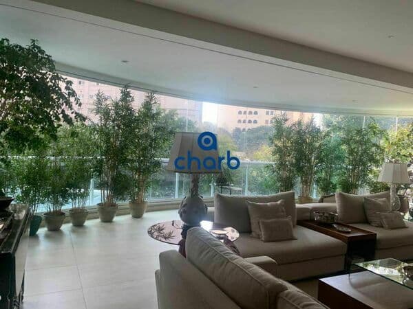 Apartamento em São Paulo - Itaim Bibi