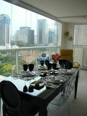 Apartamento em São Paulo - Itaim Bibi
