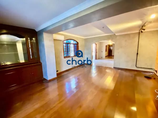 Casa Sobrado à venda em rua fechada com segurança no Jardim Paulista