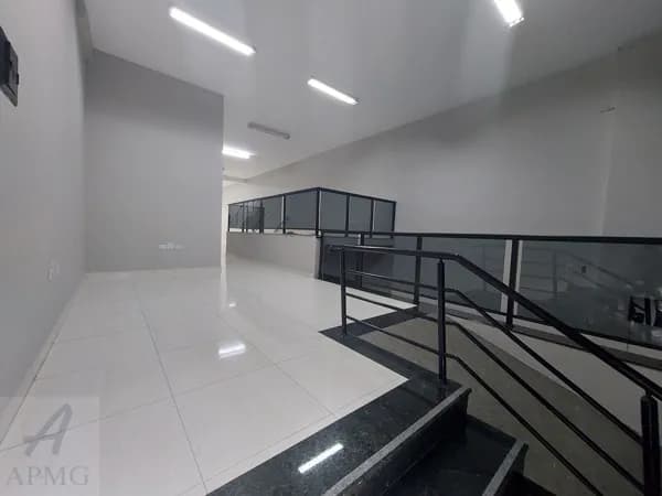 Prédio comercial para locação ao lado do Metrô Santana