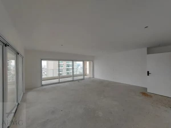Apartamento Alto Padrão em Santana