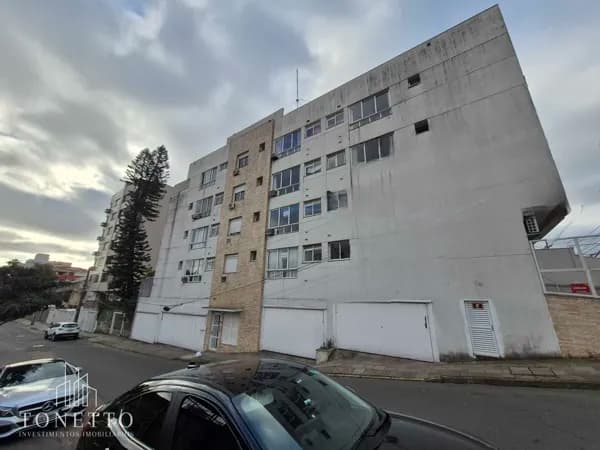 Apartamento semimobiliado à venda no bairro Jardim Botânico - Porto Alegre/RS