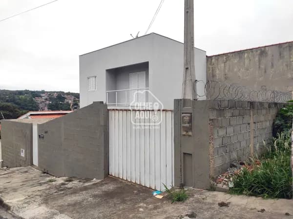SOBRADO COM TERRENO AO LADO NA VILA OLINDA