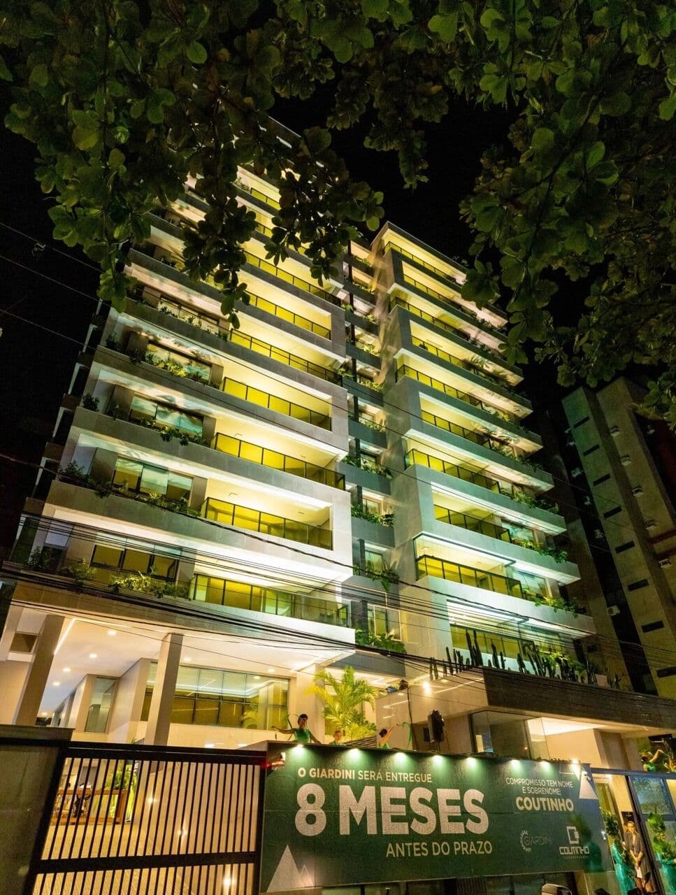 Apartamento à venda na Ponta Verde - Edf Giardini com 4 suites e acabamento de alto padrão