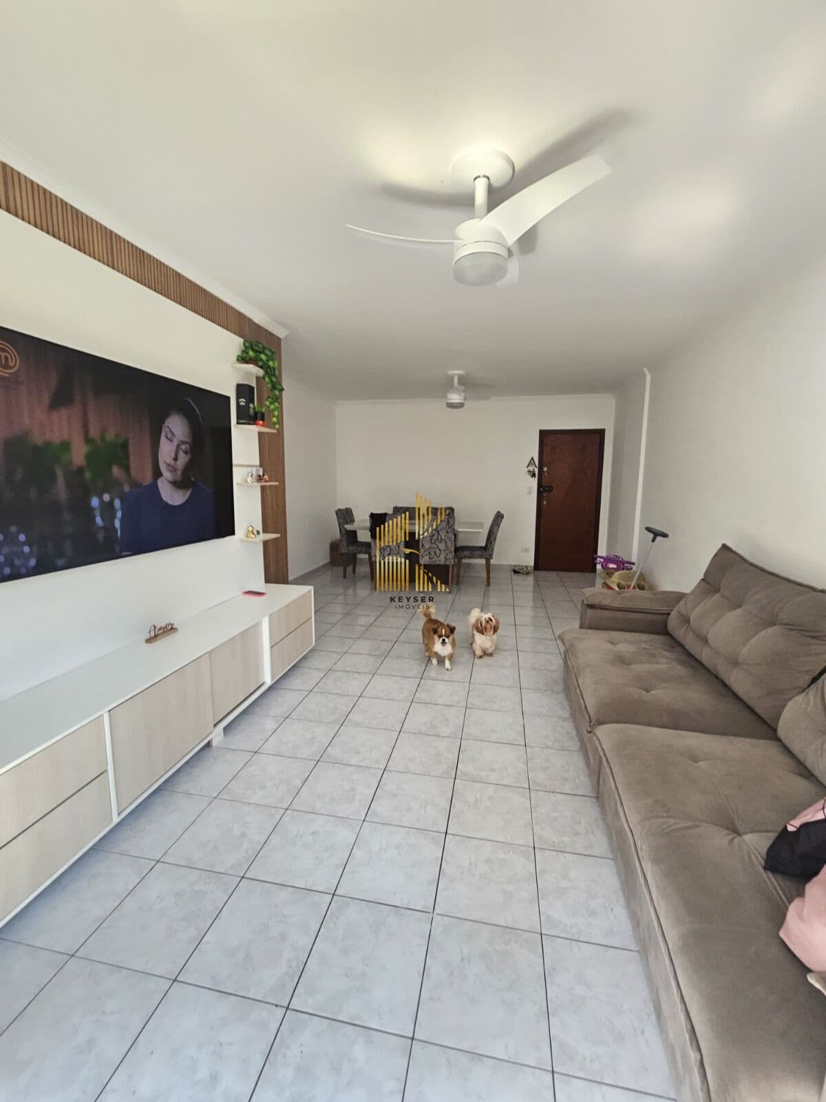 Apartamento à venda no bairro Aviação em Praia Grande, SP. 2 dormitórios sendo 1 suíte